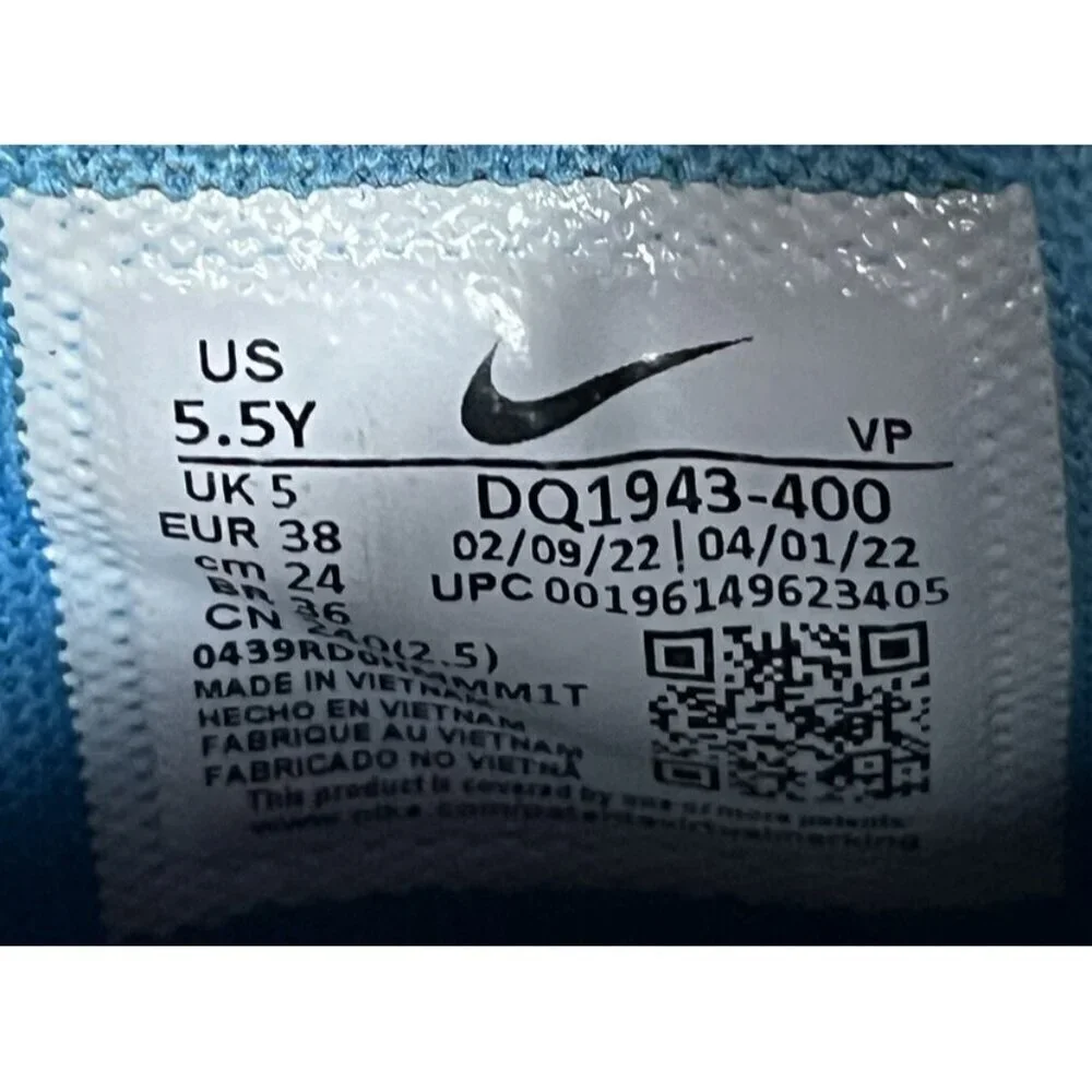 Nike Giannis Immortality 2 Kids Basketball Shoe Size 5.5Y Blue Purple DQ1943-400